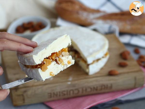 Brie med aprikos- och mandelfyllning - Beredning steg 5