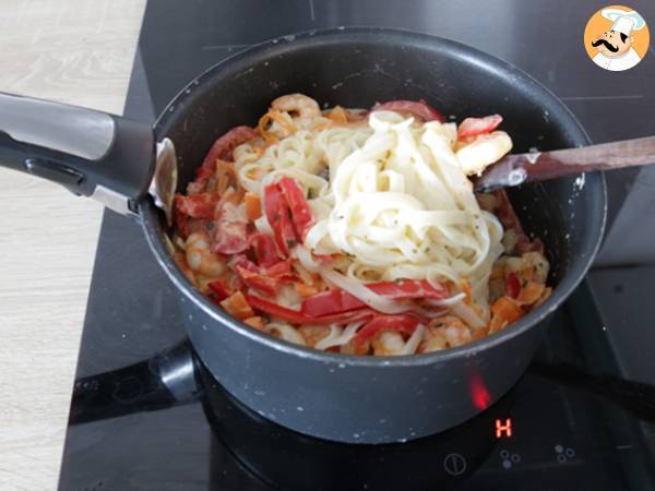 Thai Pasta (kokosnötsnudlar med räkor och grönsaker) - Beredning steg 3