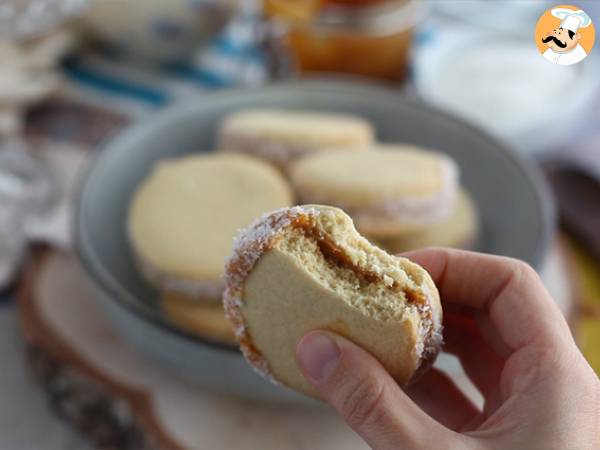 Alfajores - Argentinska mördegskakor med mjölksylt och kokos - Beredning steg 8