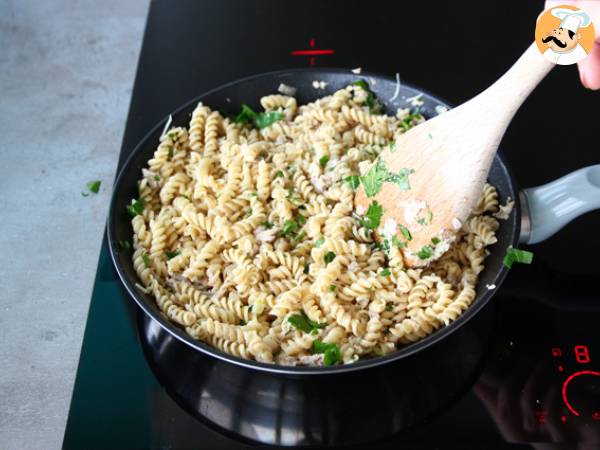 Enkel pasta med tonfisk - Beredning steg 4