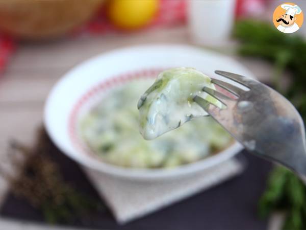 Gurka med yoghurtsås - Beredning steg 4