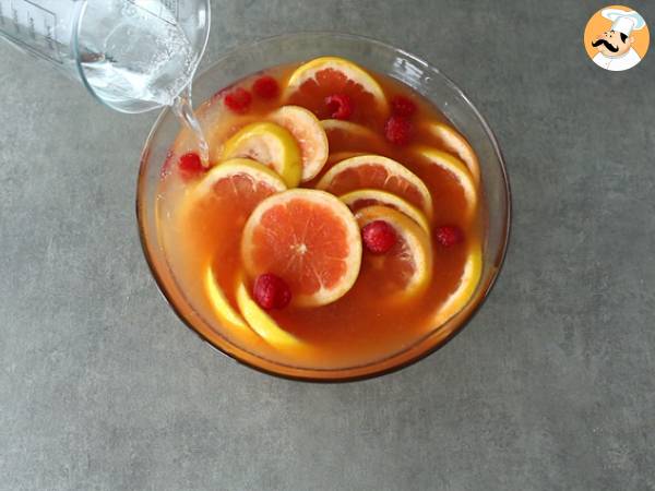 Rosa sangria med rosévin - Beredning steg 3