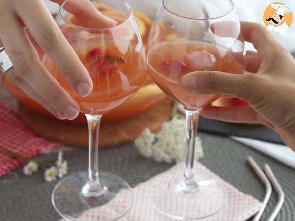 Rosa sangria med rosévin - Beredning steg 4