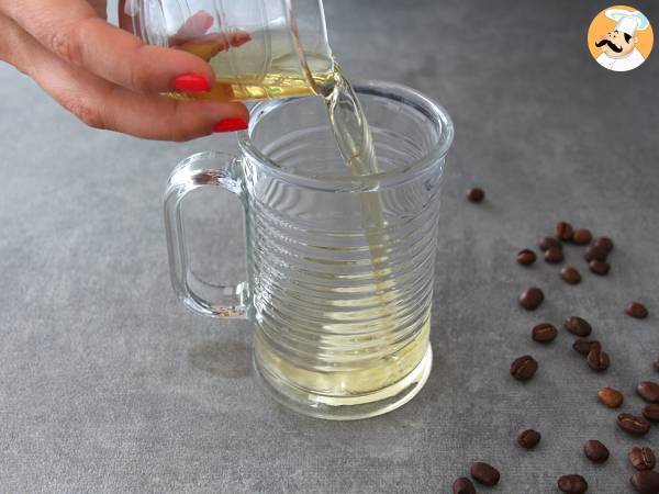 Irish Coffee (kaffe med whisky och vispgrädde) - Beredning steg 1