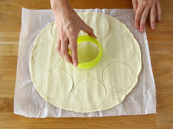 Mumiepizzor med smördeg - Beredning steg 1