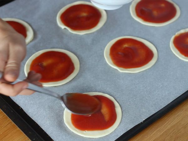 Mumiepizzor med smördeg - Beredning steg 2