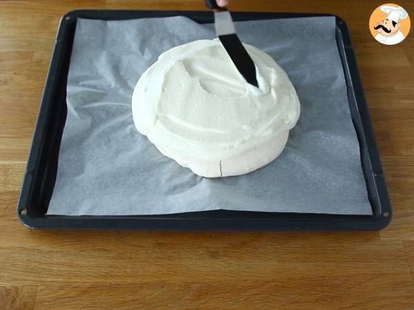 Enkel pavlova med exotiska frukter - Beredning steg 4