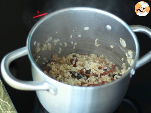 Vegetarisk risotto med soltorkade tomater och champinjoner - Beredning steg 3