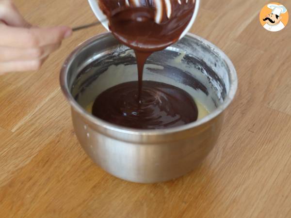 Marmorsvampkaka med mandelglasyr - Beredning steg 2