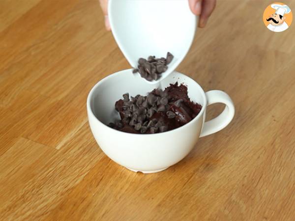 Mug cake med choklad och jordnötssmör i mikrovågsugnen på 1 minut. - Beredning steg 2