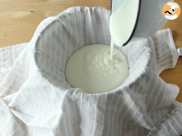 Hemlagad gräddost (Philadelphia-typ) med 2 ingredienser - Beredning steg 3