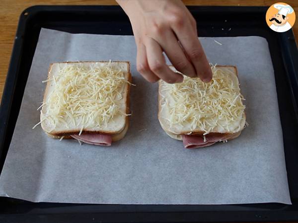 Gourmet croque-monsieur med béchamelsås - Beredning steg 3