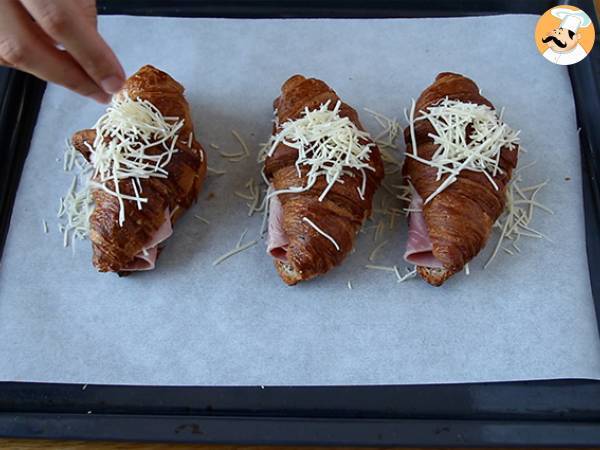 Croissanter med skinka och ost - Beredning steg 3