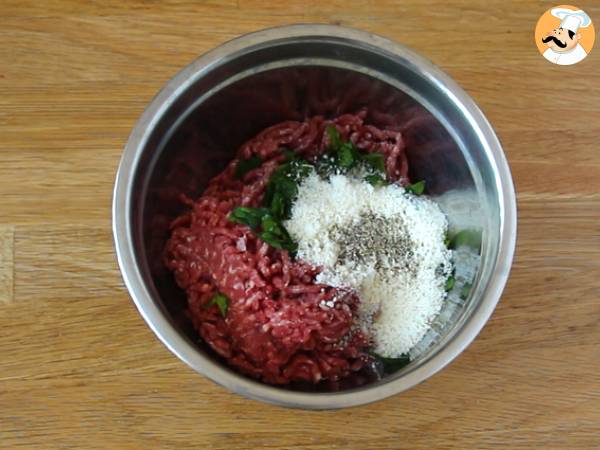 Köttbullar av nötkött och parmesan - Beredning steg 1