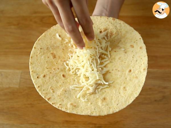 Enchiladas med kyckling och chilisås - Beredning steg 4