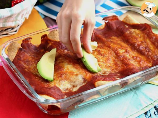 Enchiladas med kyckling och chilisås - Beredning steg 7