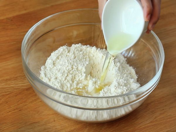 Deg för empanadillas - Beredning steg 1