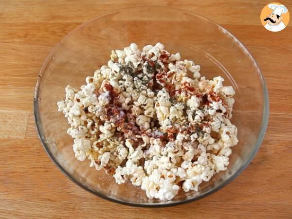 Popcorn med pizzakrydda - Beredning steg 4
