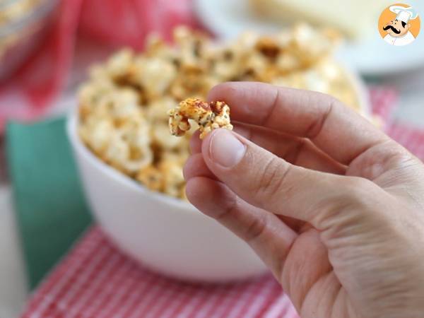 Popcorn med pizzakrydda - Beredning steg 5