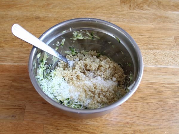 Omelett med zucchini och quinoa - Beredning steg 3