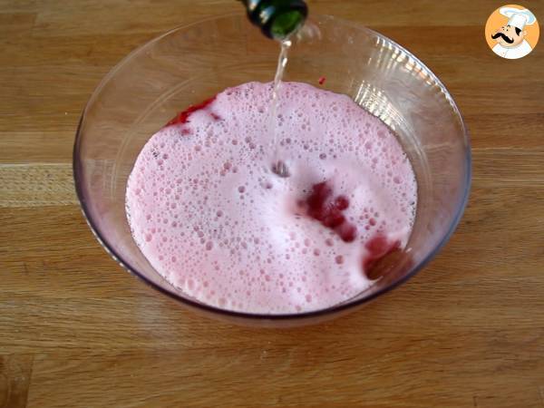 Champagnesoppa med hallon - Beredning steg 2