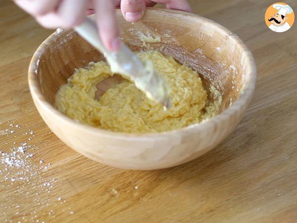 Tårta med påskägg och kanin - Beredning steg 1
