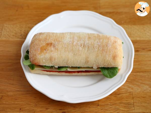 Panini med chorizo och emmentaler - Beredning steg 4