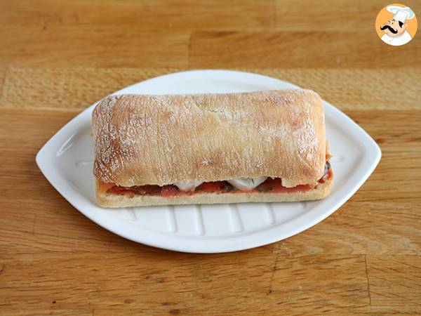 Panini med lax, mozzarella och dill - Beredning steg 4