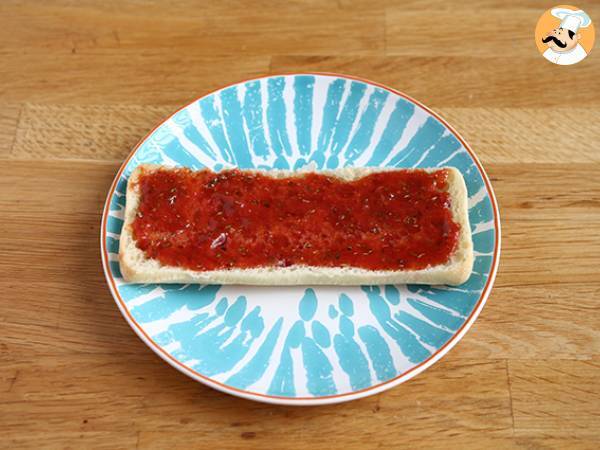 Panini med tonfisk, tomat och kapris - Beredning steg 1