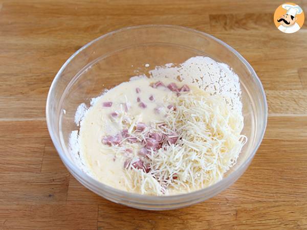 Lättlagad quiche med skinka, ost och yoghurt! - Beredning steg 1