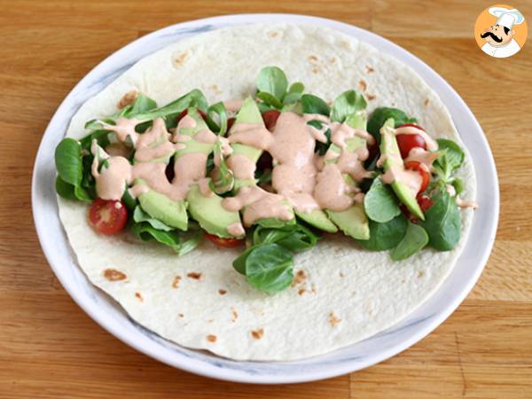 Sandwich wrap med chorizo, avokado och tomat - Beredning steg 2