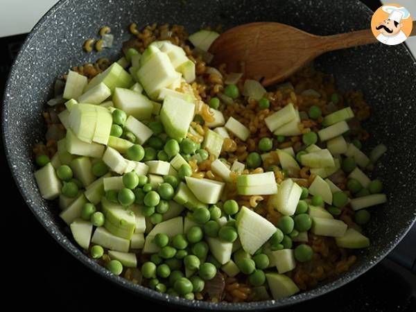 Risotto med coquilletter, ärtor, zucchini, vitlök och örtost - Beredning steg 4