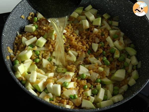 Risotto med coquilletter, ärtor, zucchini, vitlök och örtost - Beredning steg 5