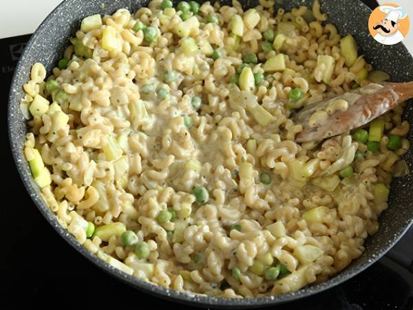 Risotto med coquilletter, ärtor, zucchini, vitlök och örtost - Beredning steg 7