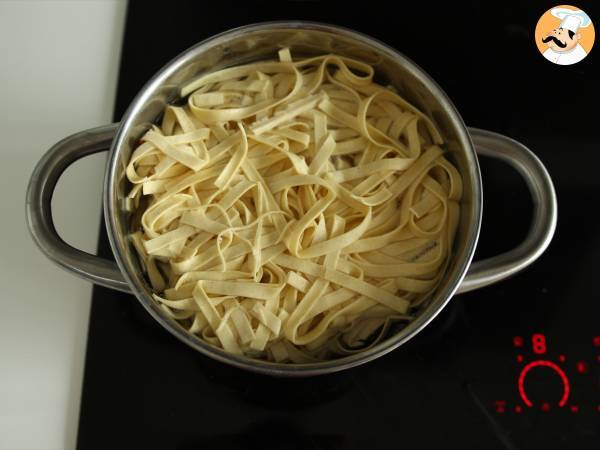 Tagliatelle med feta och körsbärstomater - bakad feta pasta - Beredning steg 5