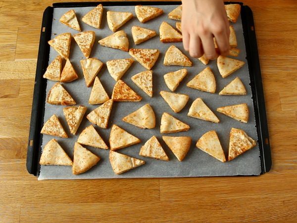 Pitabrödschips - snabb och enkel recept - Beredning steg 4