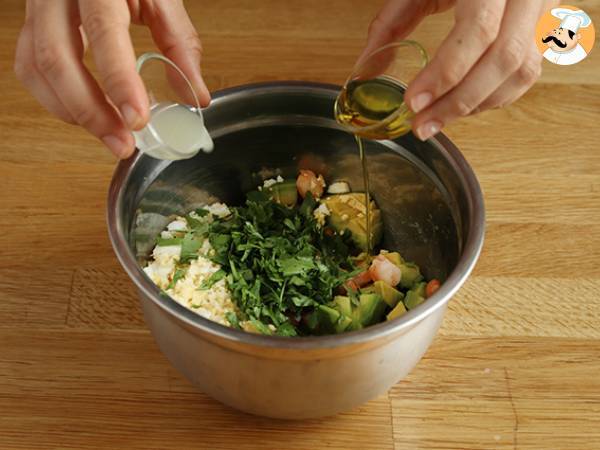 Vermicelli-sallad med räkor, avokado, ägg och koriander - Beredning steg 3