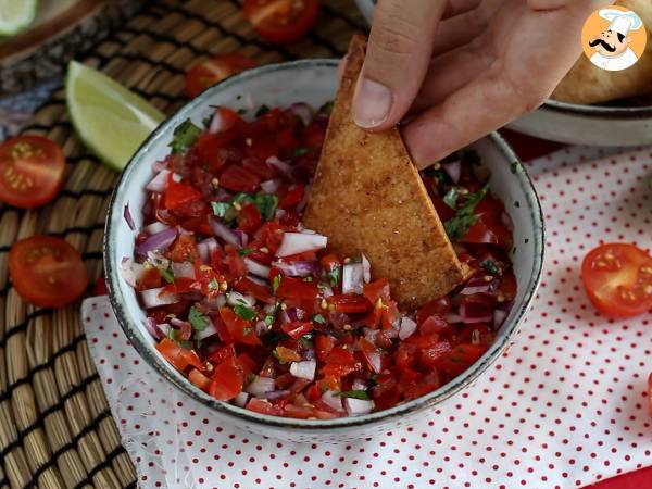 Pico de gallo och hemlagade tortillachips - Beredning steg 6