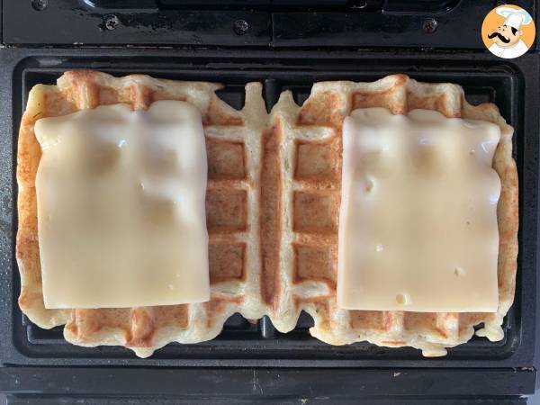 Potatisvåffelsmörgås med raclette, den ultimata comfort food - Beredning steg 6