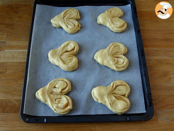 Extra mjuka hjärtbullar för alla hjärtans dag - Beredning steg 10