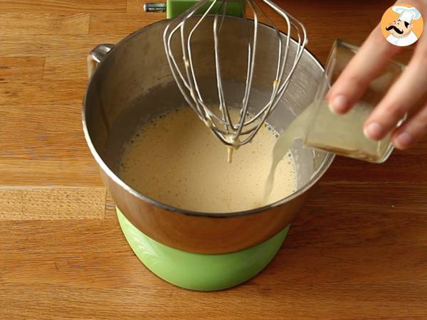 Påskbottentårta med citron och vit choklad - Beredning steg 2
