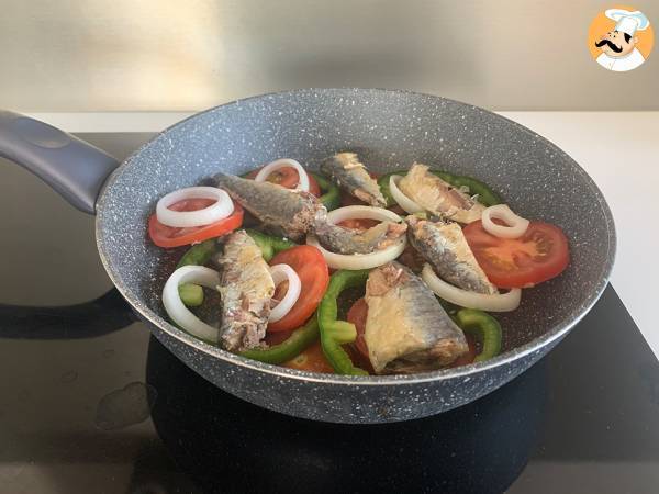 Enkel och billig sardinsoppa - Beredning steg 1