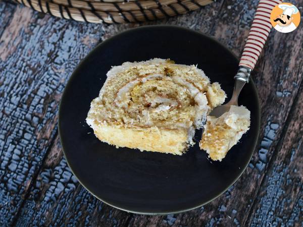 Rulle med kokos och passionsfrukt, perfekt som julbiskvi - Beredning steg 8