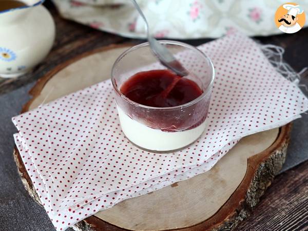 Panna cotta med bärcoulis - Beredning steg 5