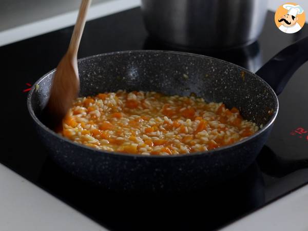 Risotto med pumpa, en delikat och perfekt rätt för hösten - Beredning steg 4