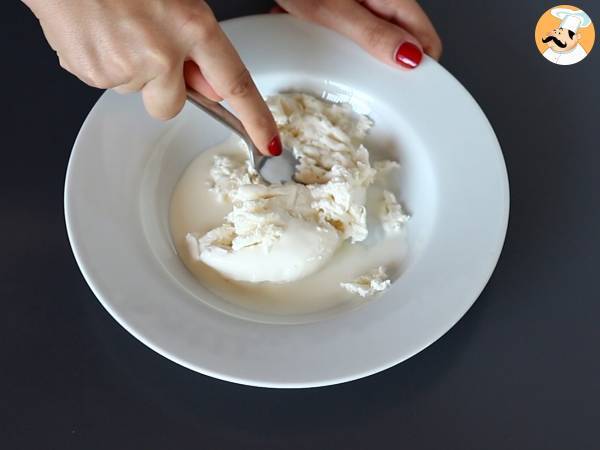 Gör din egen burrata! Det är enkelt och ekonomiskt! - Beredning steg 3