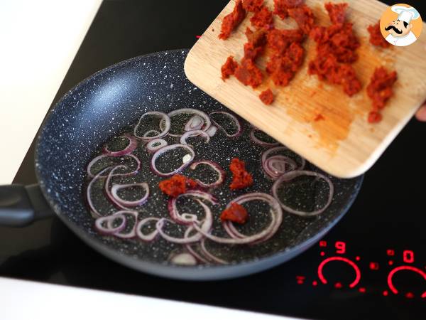 Pasta med 'Nduja, en lättlagad pastarätt från Kalabrien - Beredning steg 2