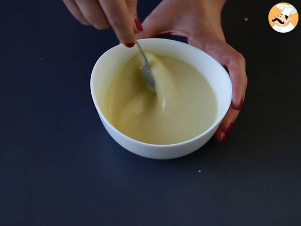 Raffaello-liknande kokosnötsverriner utan bakning - en sagodessert i en snöglob - Beredning steg 4