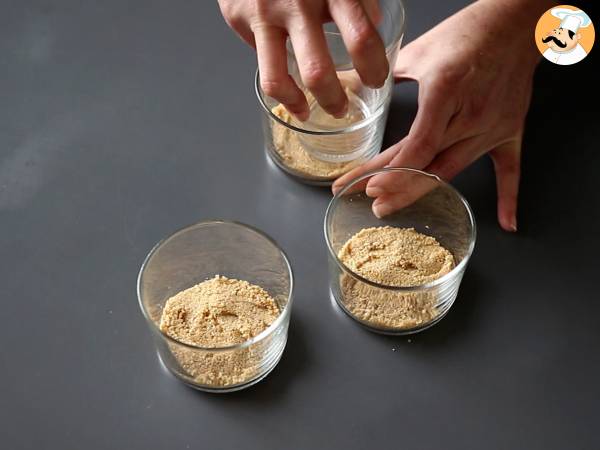 Muggar med choklad och nougat - Enkel recept - Beredning steg 2