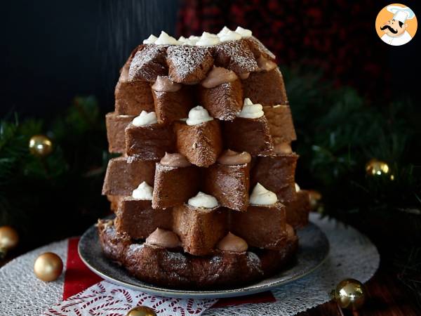 Pandoro brioche fylld med Nutellakräm och vaniljkräm i form av en julgran - Beredning steg 9